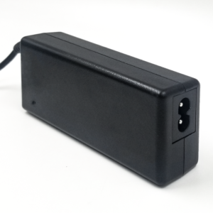 FN-24010 - FUENTE NOTEBOOK FIJA 15VCC 5A TIP 6.3*3.0 (10110)